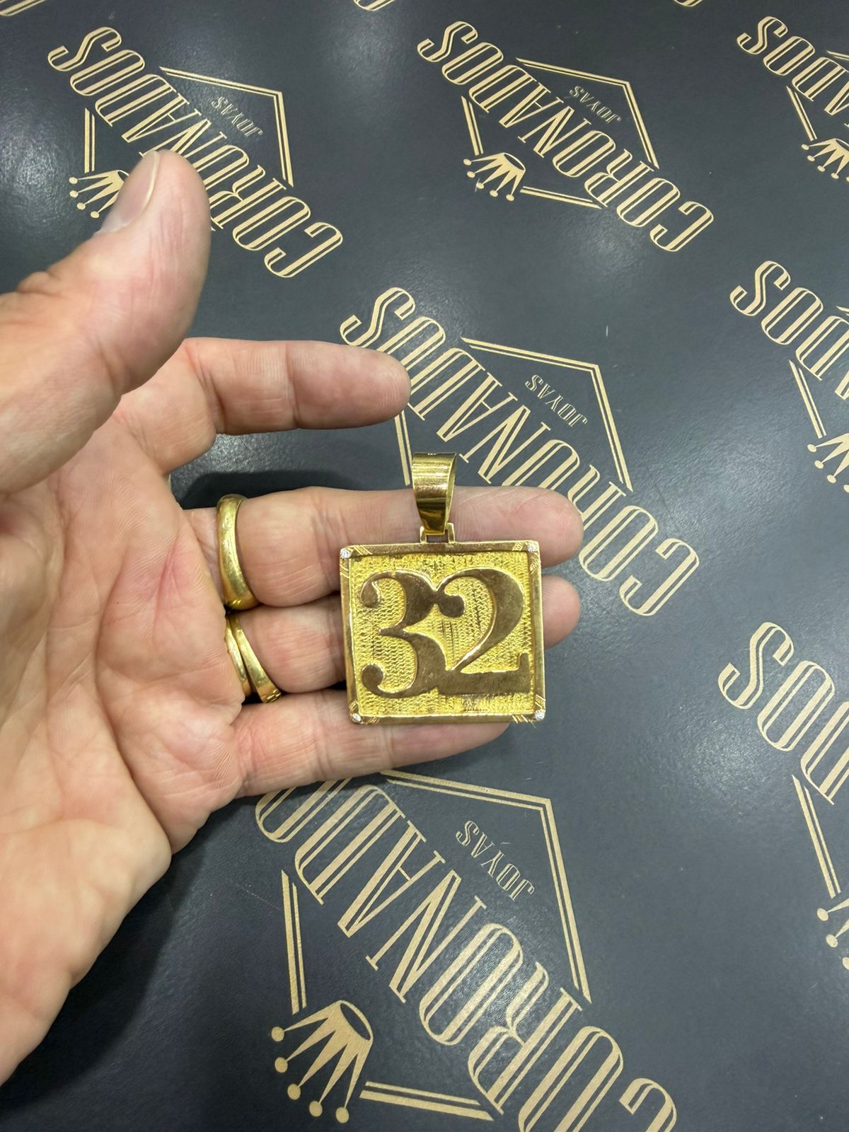 DIJE NUMERO 32